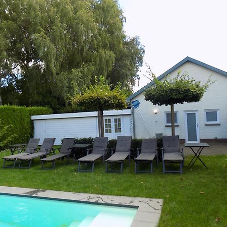 Villa Maas & Kempen Maaseik Exteriör bild