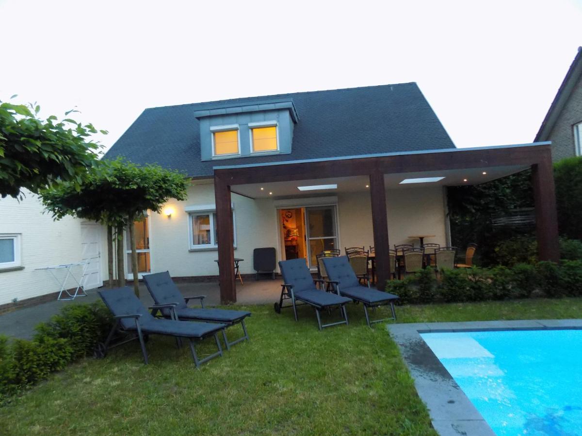 Villa Maas & Kempen Maaseik Exteriör bild
