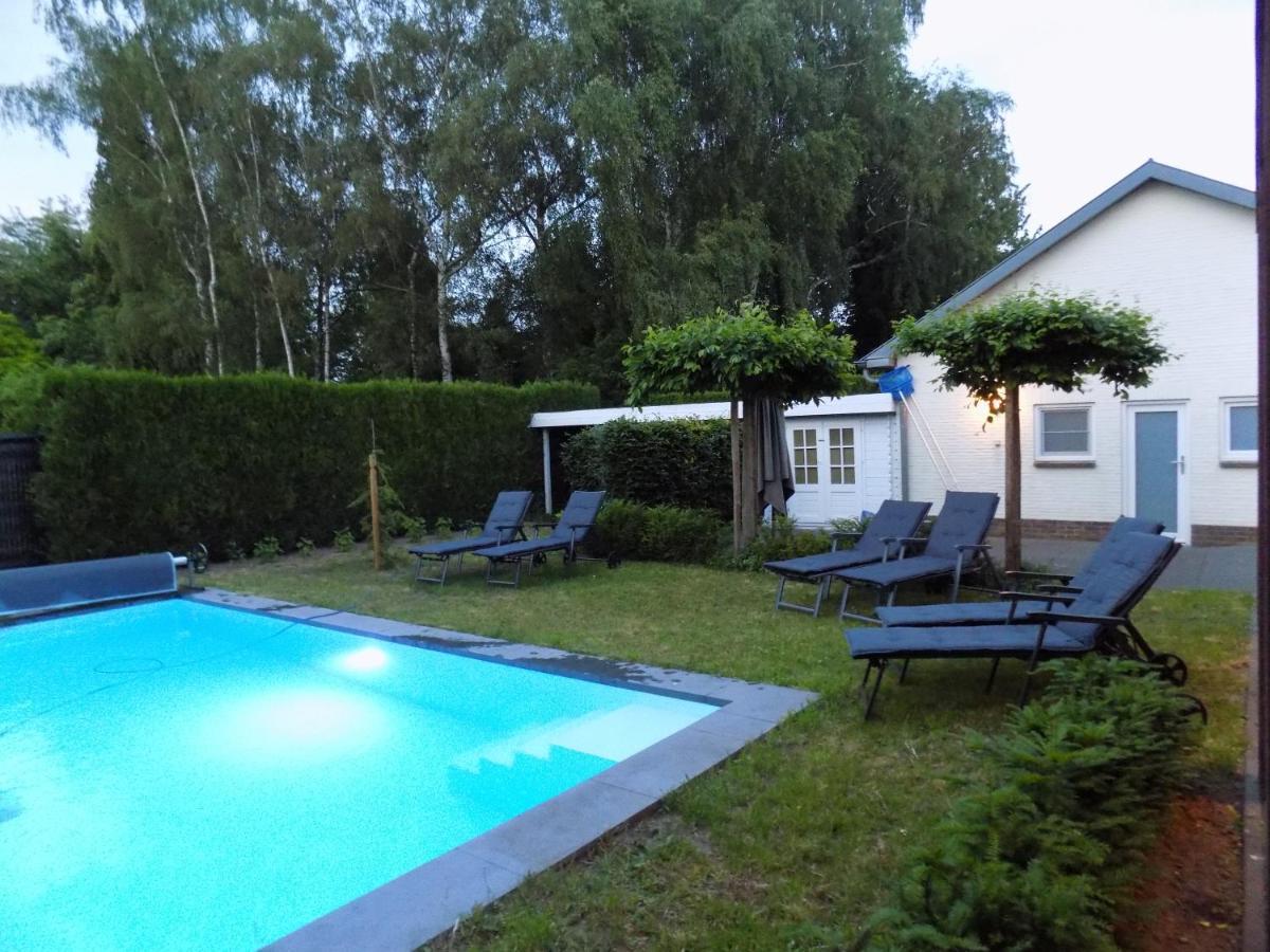 Villa Maas & Kempen Maaseik Exteriör bild