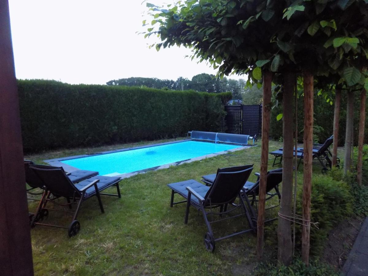Villa Maas & Kempen Maaseik Exteriör bild