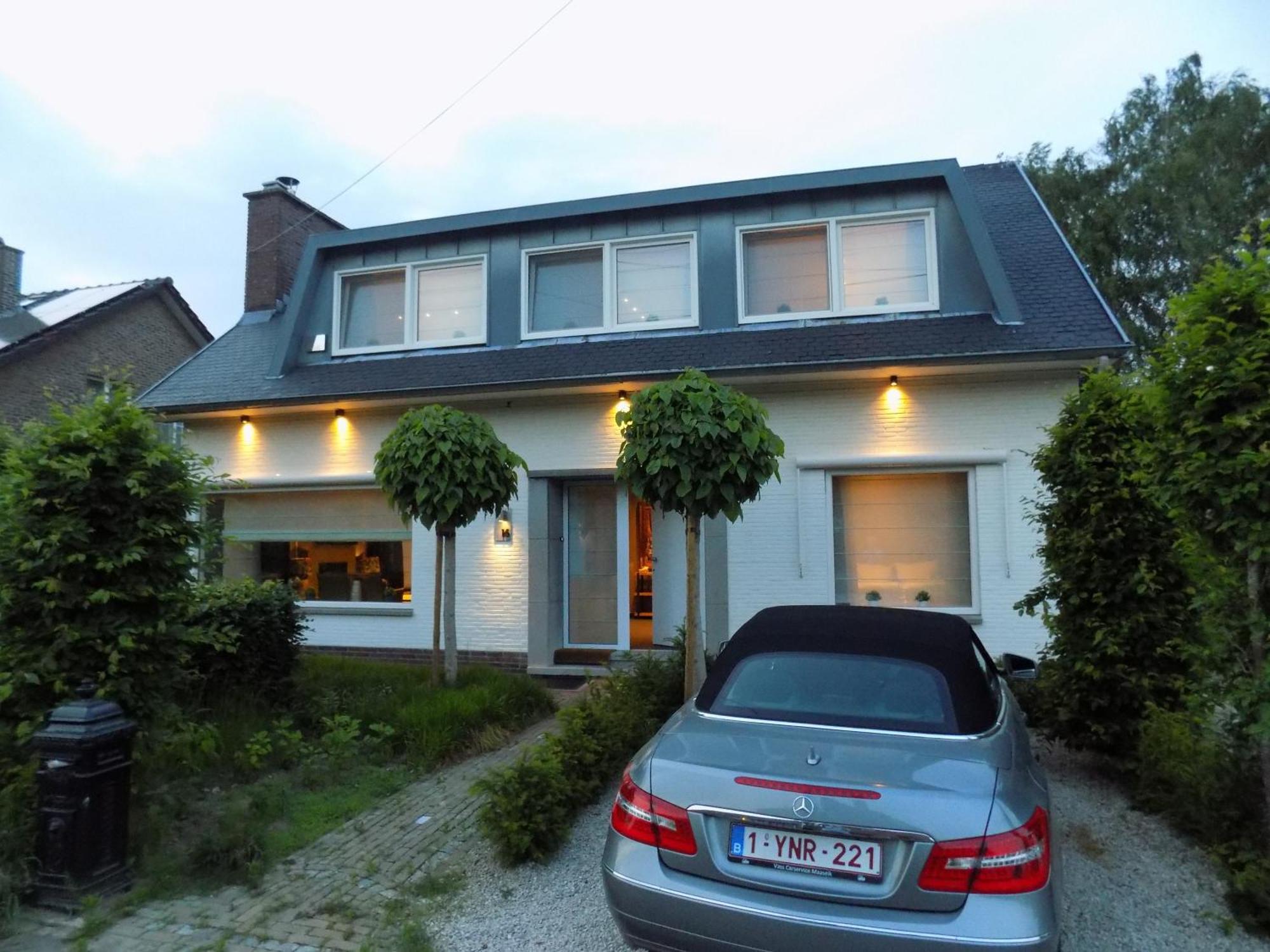 Villa Maas & Kempen Maaseik Exteriör bild