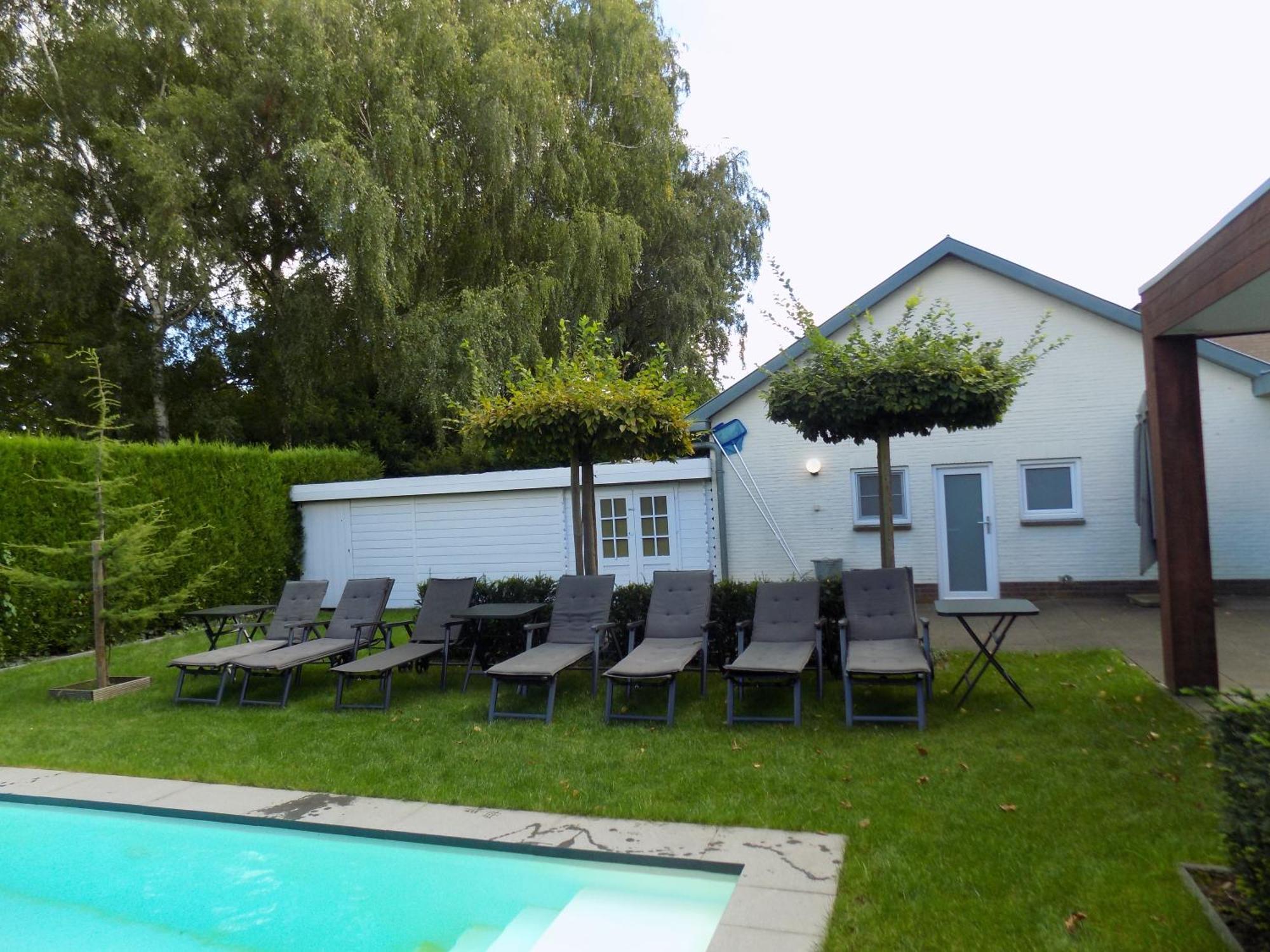 Villa Maas & Kempen Maaseik Exteriör bild
